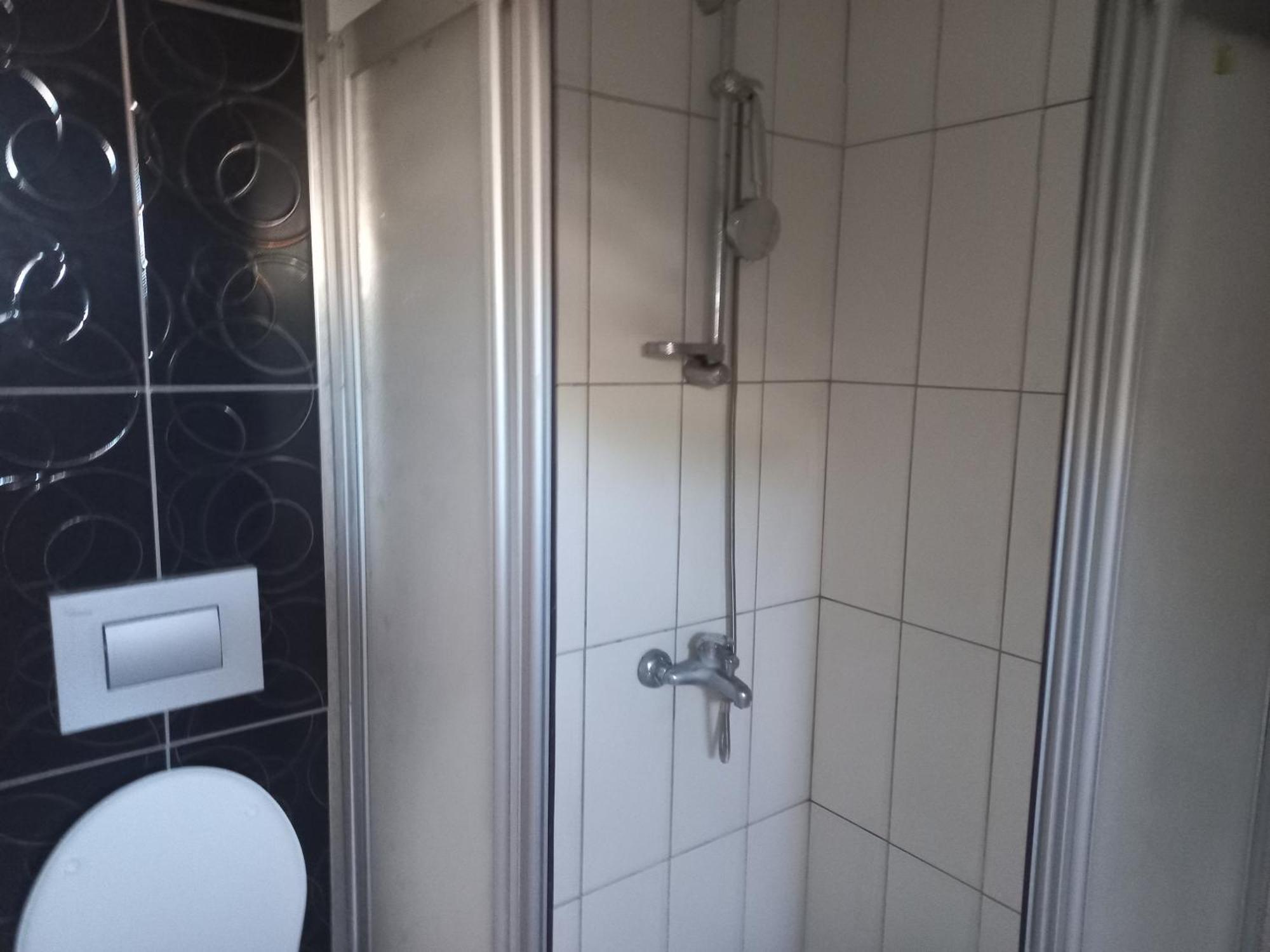 Comfort - Whole Appartments - Shared Kitchen - Airport Shuttle Bookable